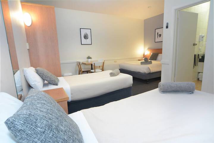 Room 10 of 39