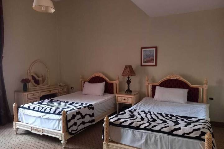 Room 3 of 6
