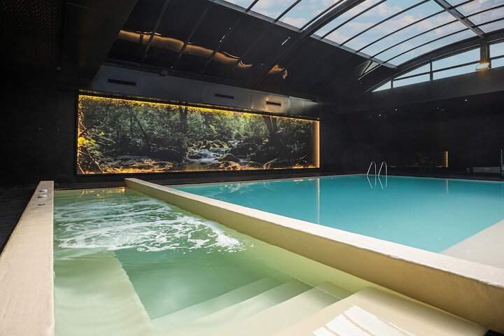 Pool 32 of 59