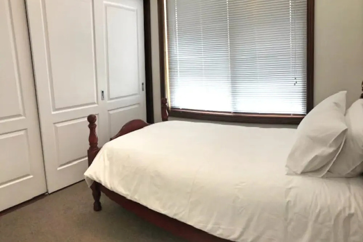 Room 3 of 15