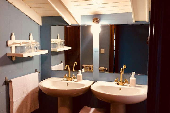 Room 30 of 44