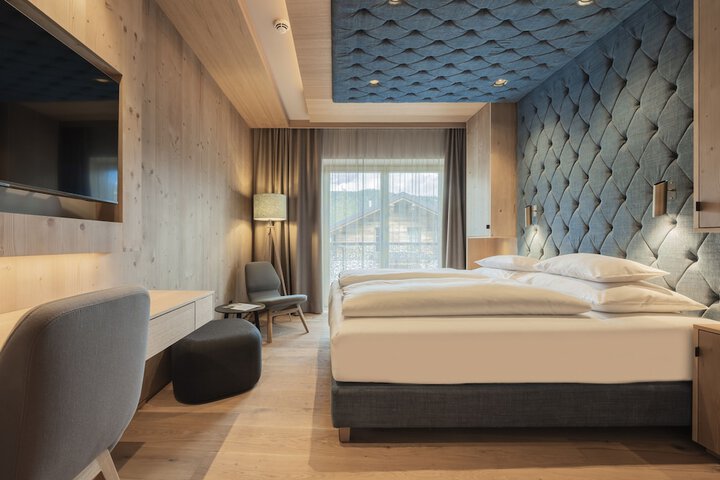 Room 8 of 84