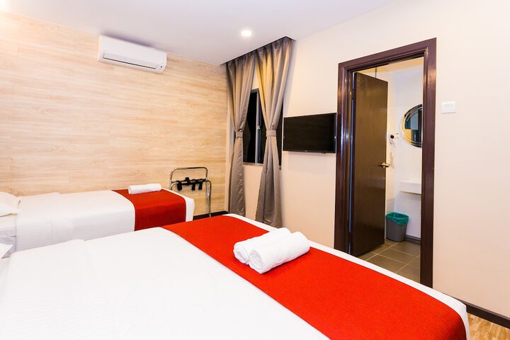 Room 32 of 90
