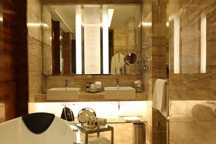 Room 41 of 87