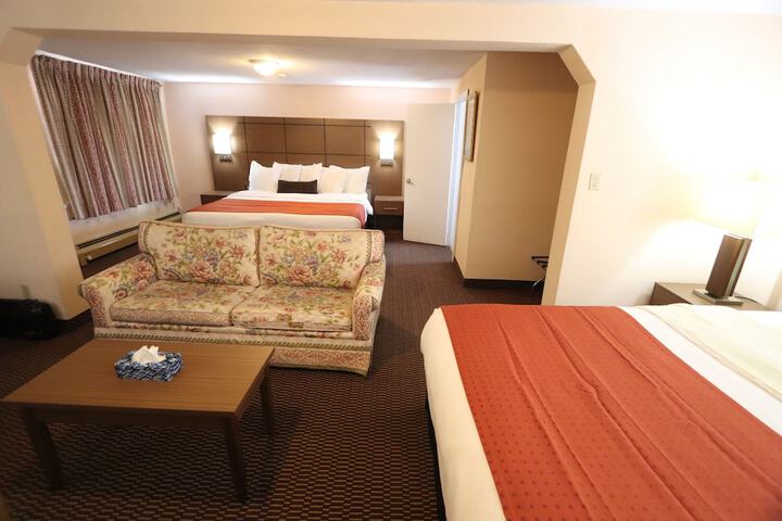 1 King Bed (14 of 14)