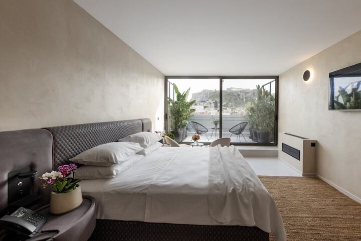 Room 3 of 22