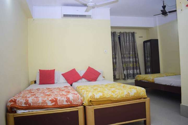 Room 18 of 34