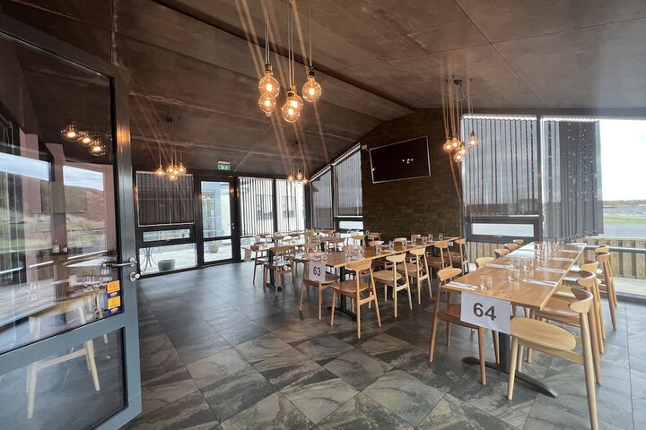 Dining 60 of 79