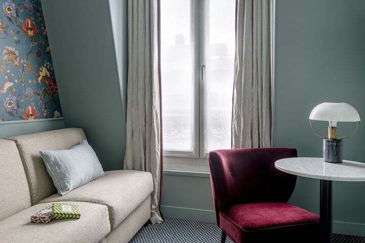 Room 27 of 51