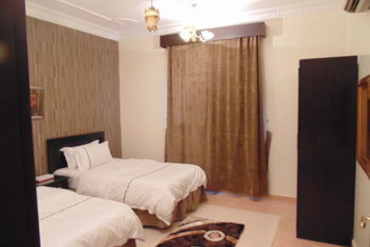 Room 8 of 31