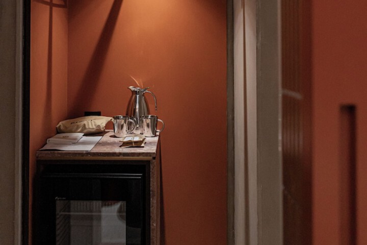 Room 33 of 199
