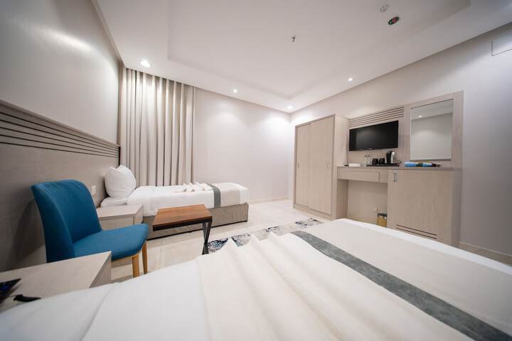 Room 27 of 64