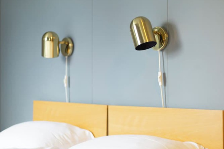 Room 4 of 9
