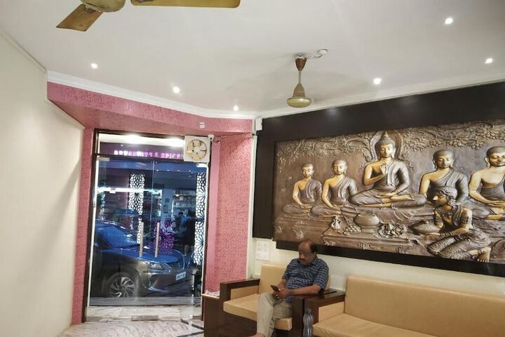 Entrance & Lobby