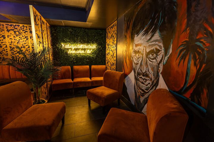 Lounge 26 of 40