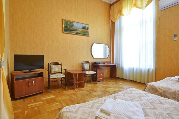 Room 35 of 40