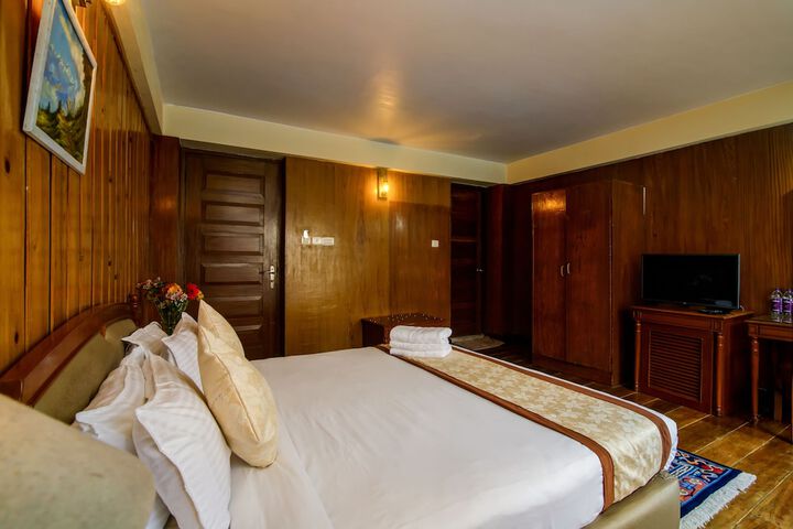 Room 3 of 22