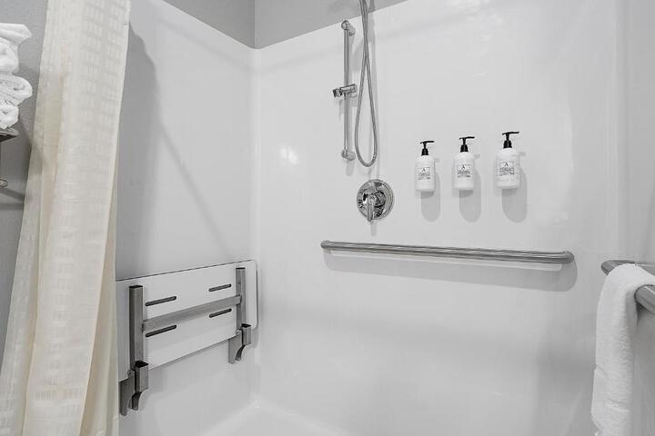 2 Queen Extended Stay Studio (11 of 16)