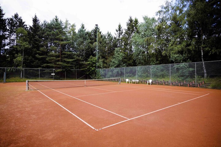 Tennis court