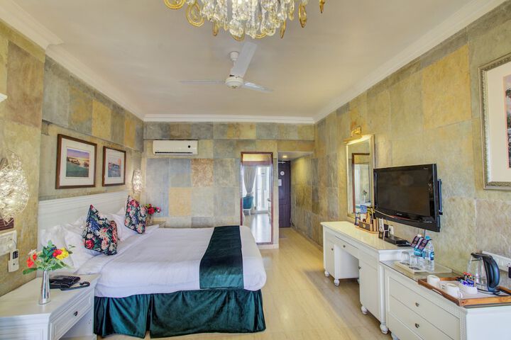 Room 10 of 47