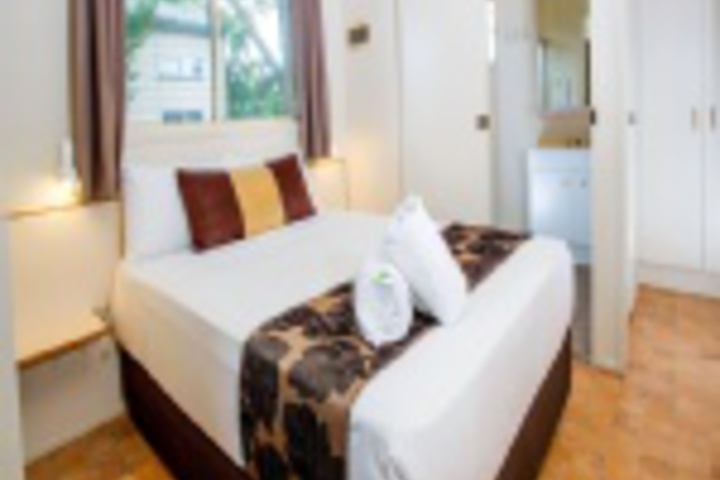 Room 385 of 504
