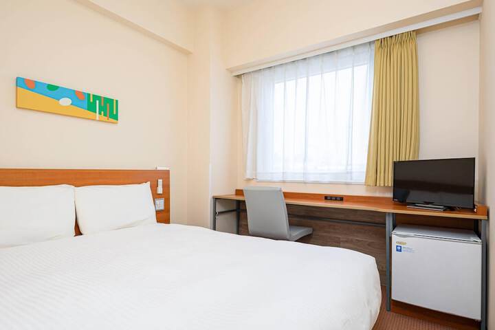 Room 5 of 25