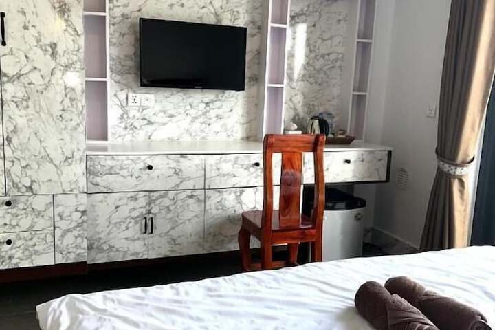 Room 2 of 55