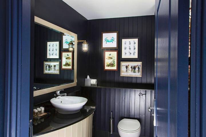 Clean Restrooms