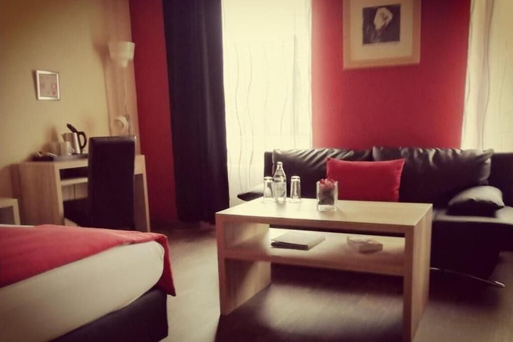 Room 11 of 45