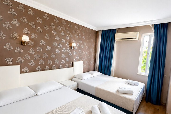 Room 28 of 63