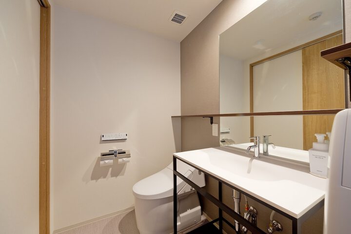 Room 20 of 35