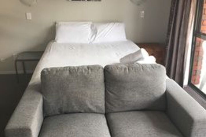 Room 9 of 24