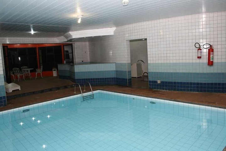 Pool 4 of 15