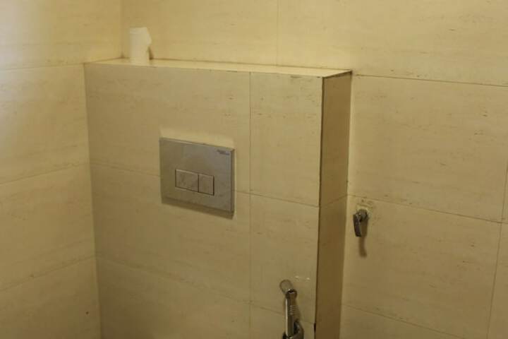 Room 17 of 21