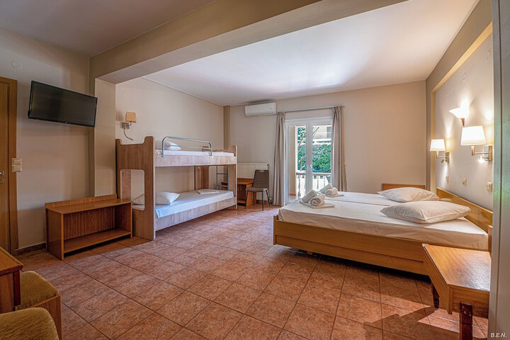 Room 30 of 95
