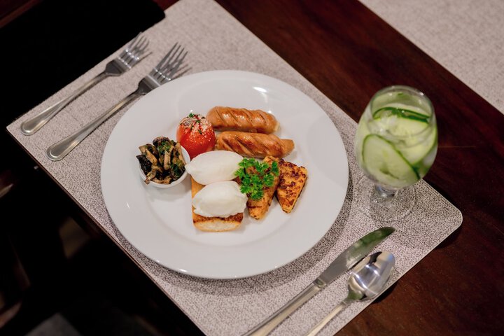 Breakfast/Coffee Service 124 of 131