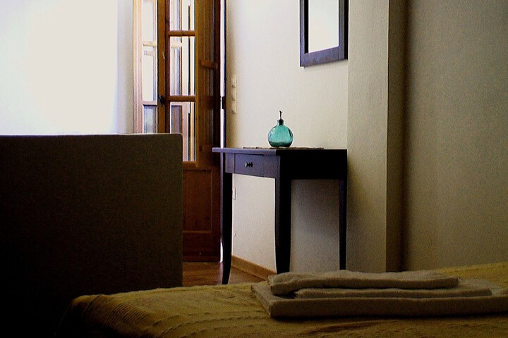 Room 10 of 26