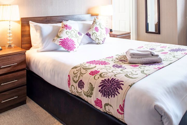 Room 16 of 121