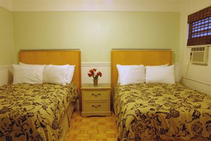 Room 10 of 23