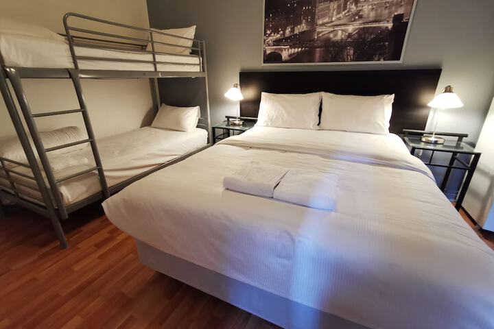 Room 14 of 37