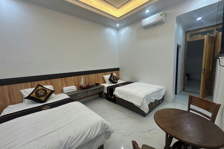 Room 15 of 62