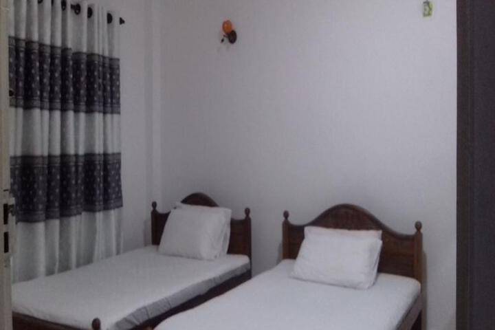 Hotel Suite Photo