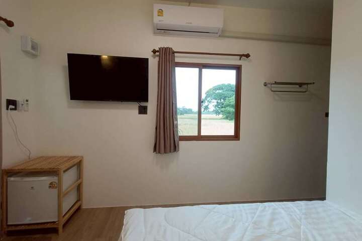 Room 15 of 36