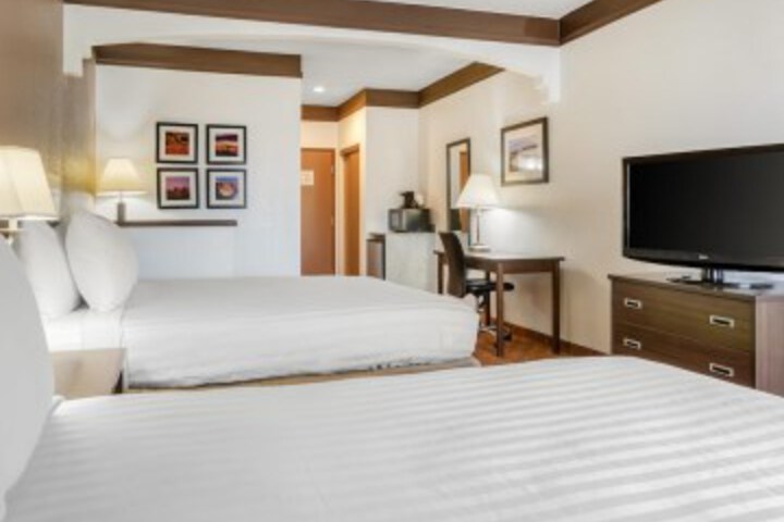 Room 17 of 33