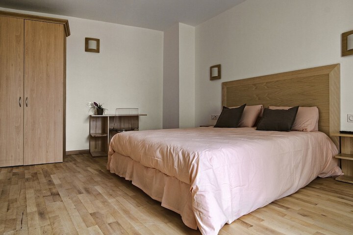 Room 5 of 14