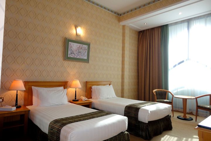 Room 16 of 71