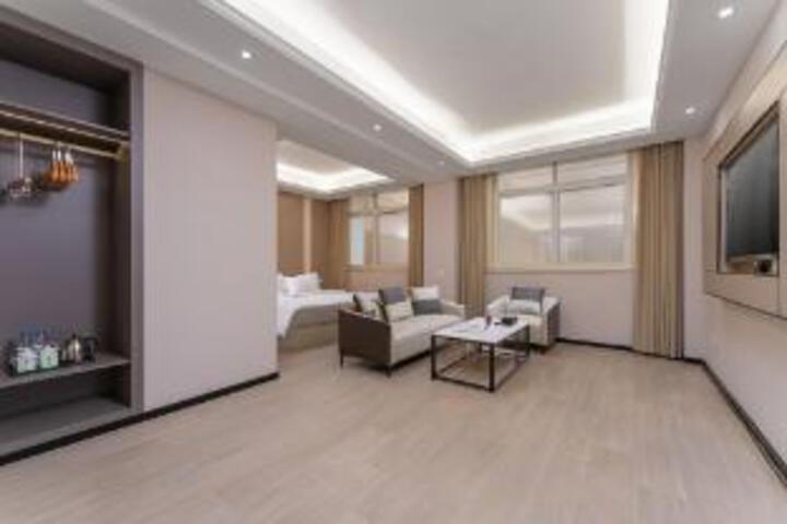 Hanjin Hotel (Hanzhong Yangxian Crested Ibis Square Branch)