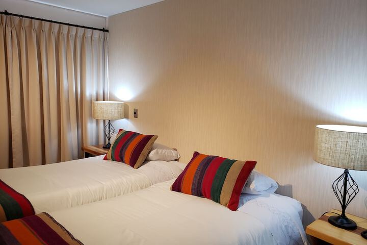 Room 17 of 38