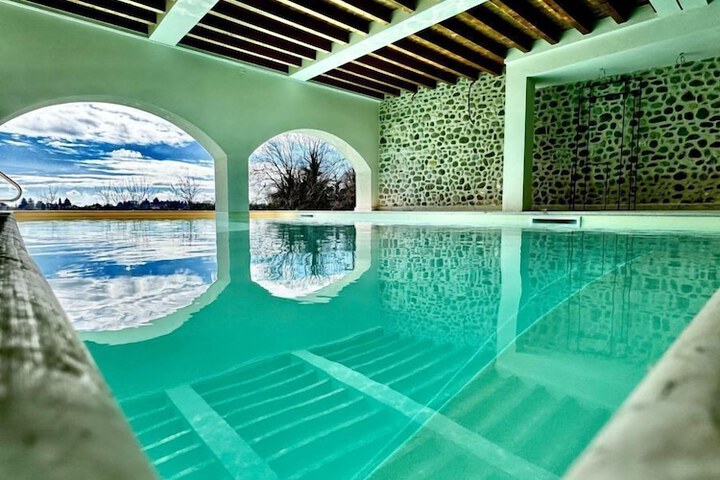 Pool 16 of 23