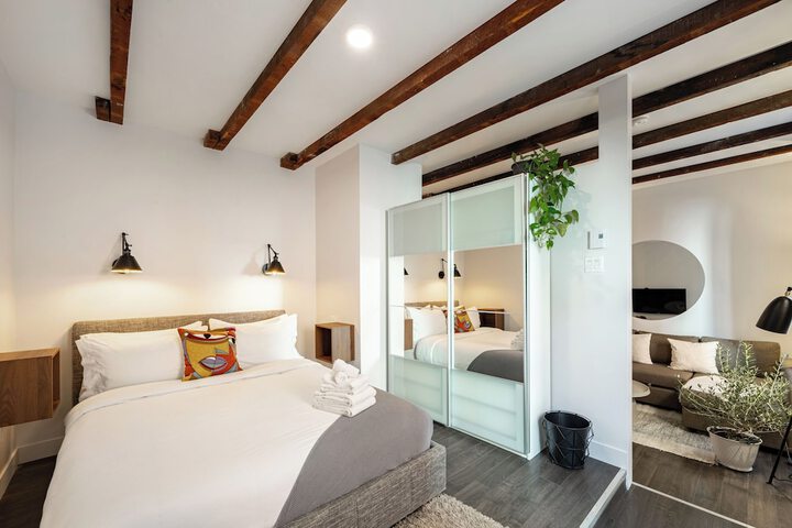 Room 5 of 70